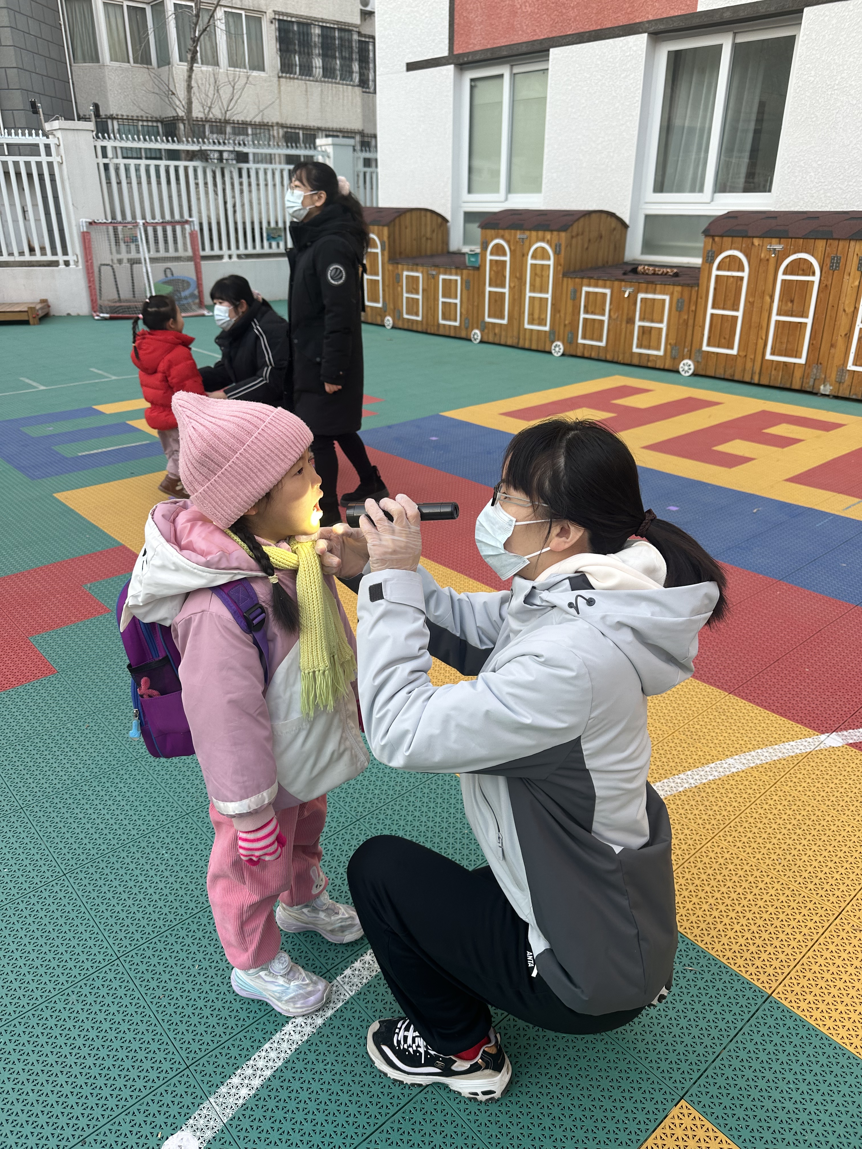 入园晨检.jpg